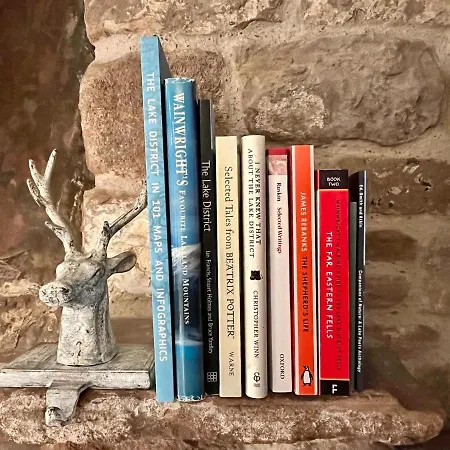 Stylish & Cosy Barn Minutes From The District 펜션 펜리스