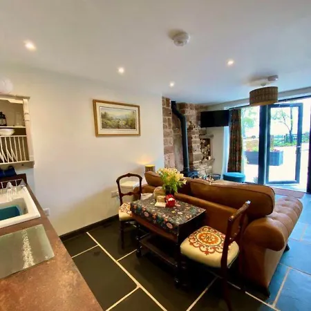 펜션 Stylish & Cosy Barn Minutes From The District *